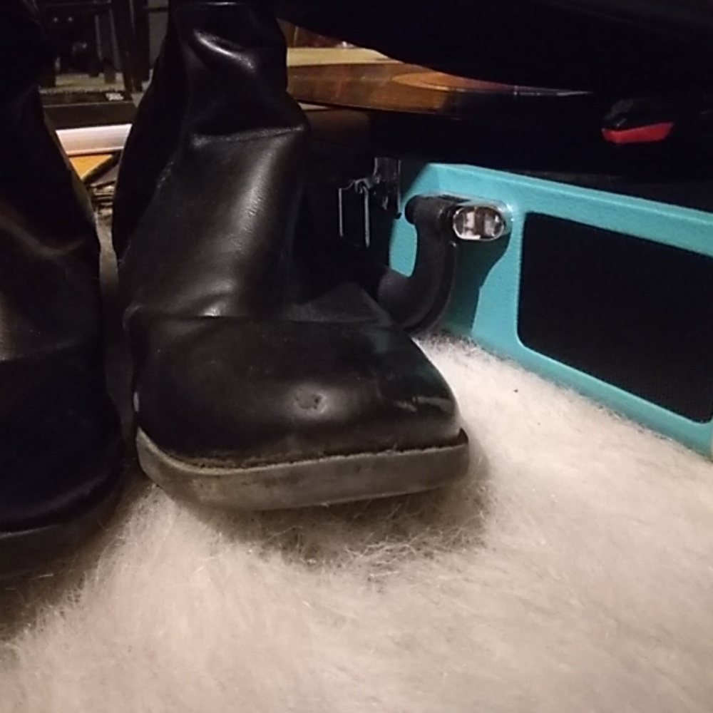 Boots - Picture 3 of 3